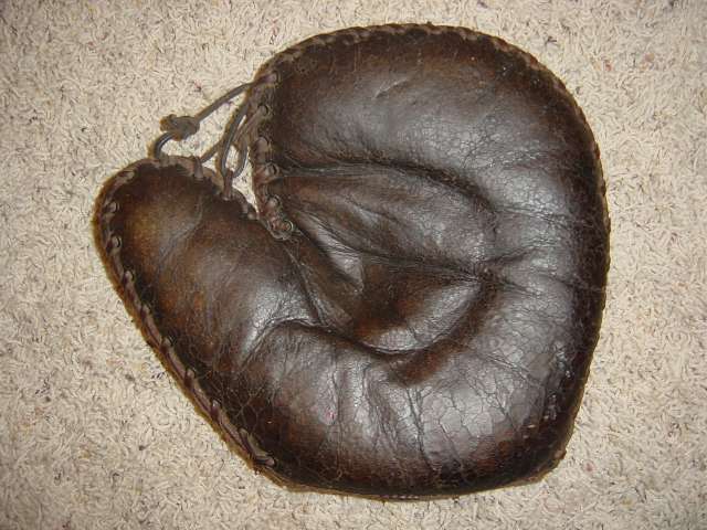 A.J. Reach Black Basemitt Front
